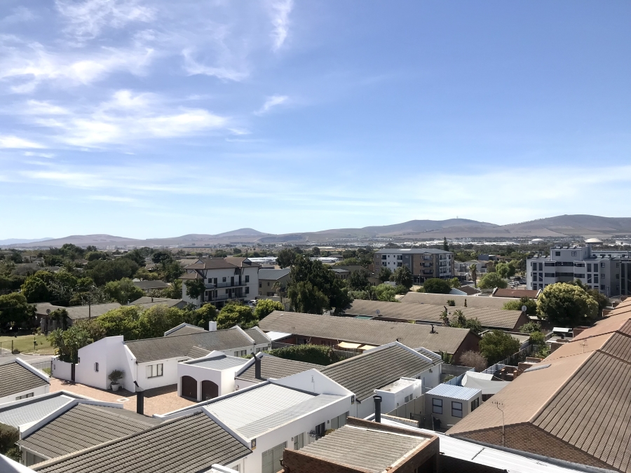 1 Bedroom Property for Sale in Table View Western Cape